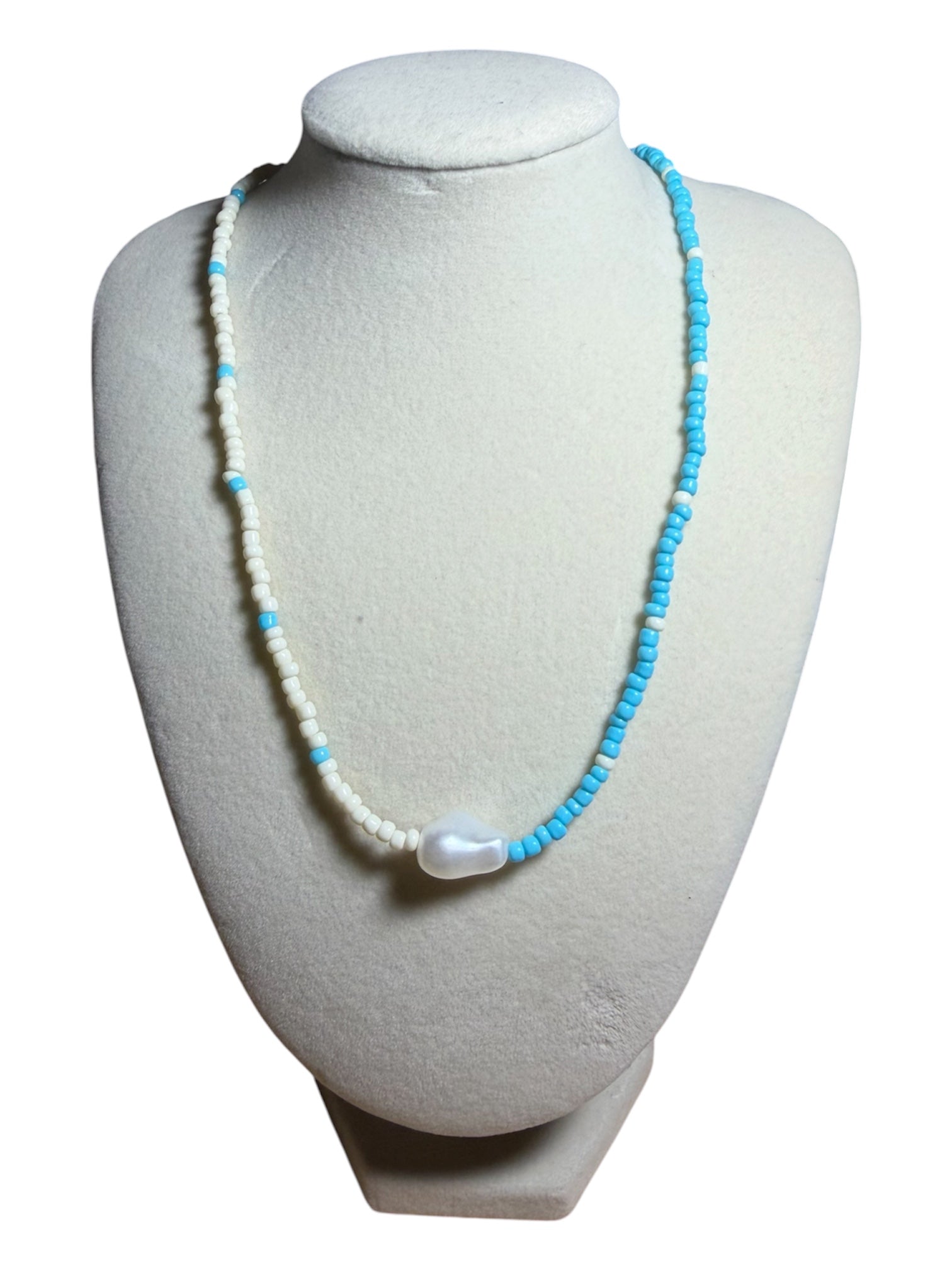 Two Tone Pearl Necklace