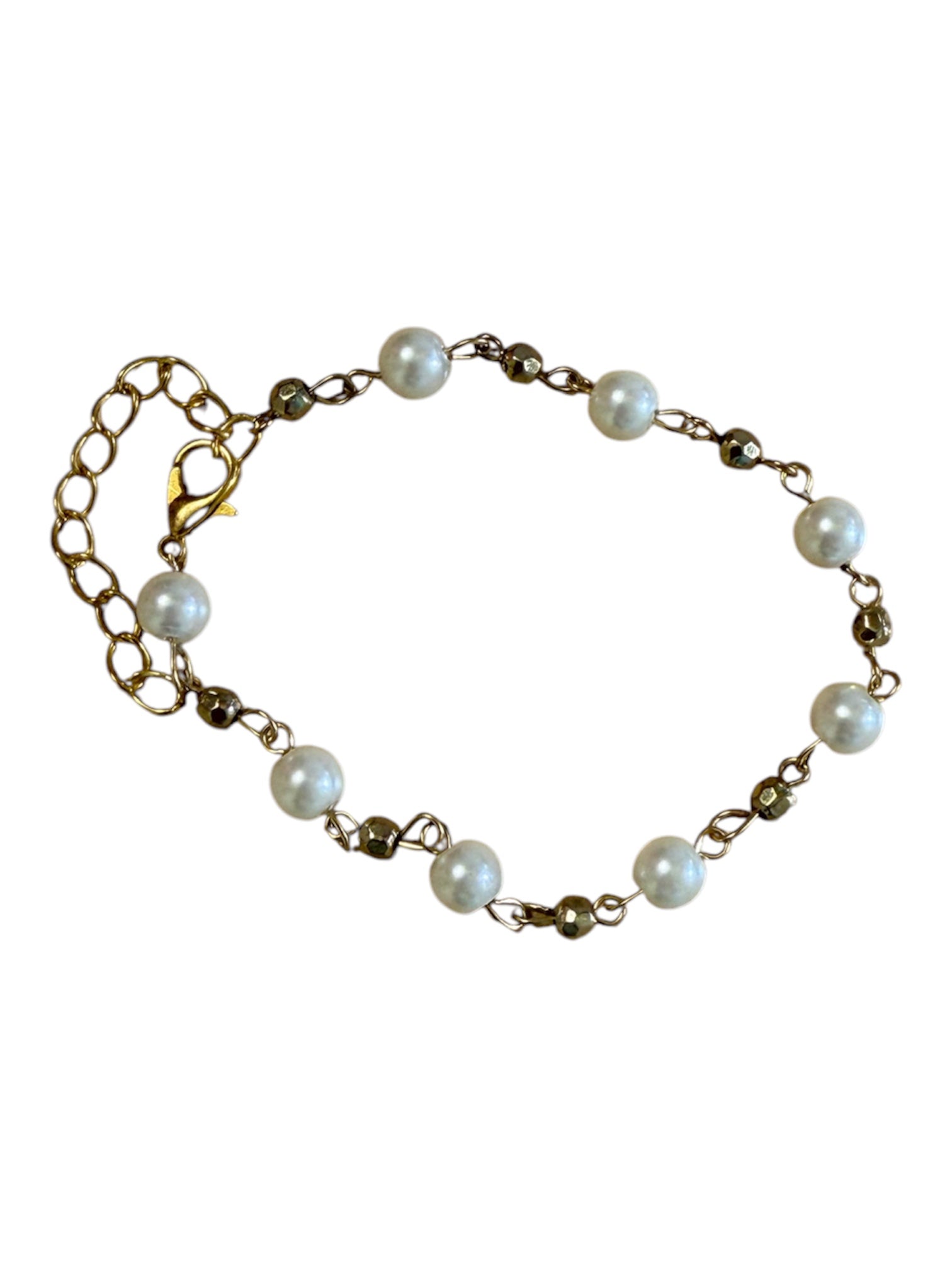 The Pearl Bracelet